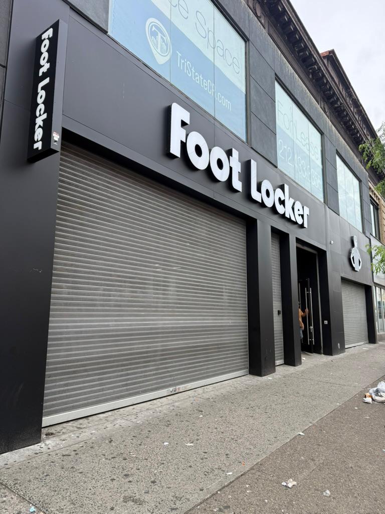 Foot Locker storefront